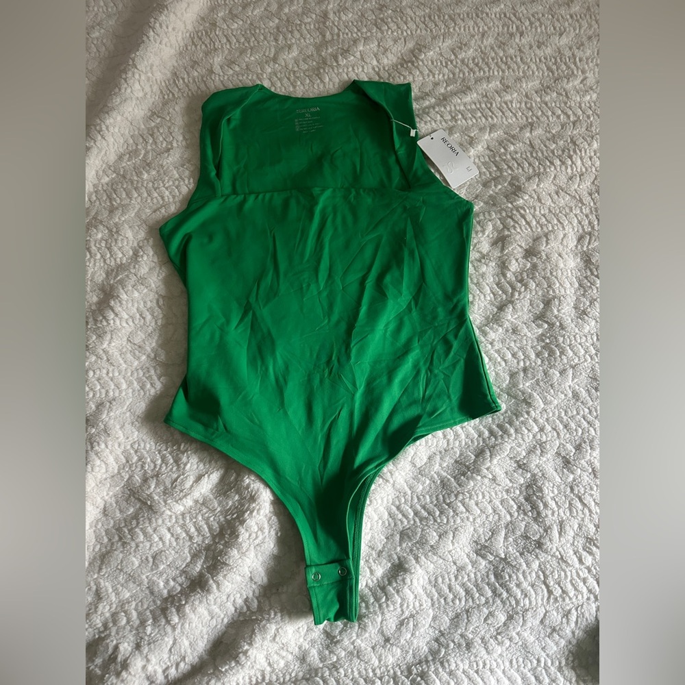 REORIA Green Sexy Sleeveless Square Neck Double Lined Basic Bodysuit Tank